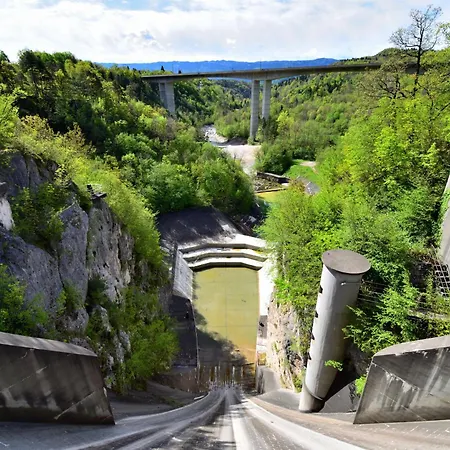 The Bridges * Zirovnica